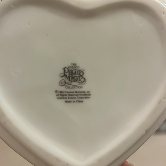 Precious Moments ‘Mother Sew Dear’ - Picture 5 of 5